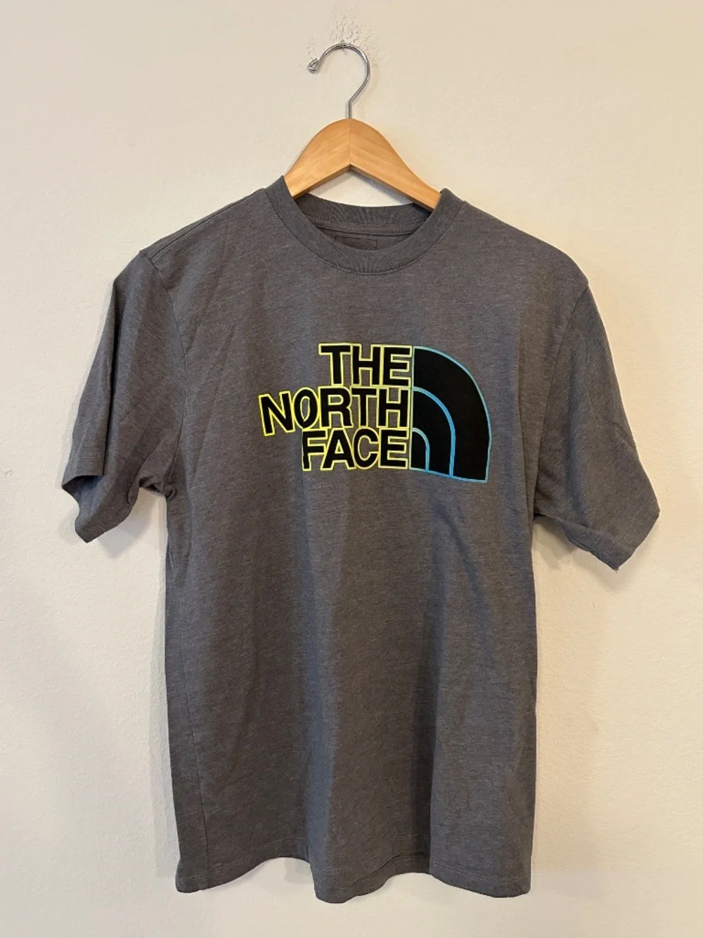 The North Face Stacked Logo Graphic T-Shirt Men's M Charcoal Gray